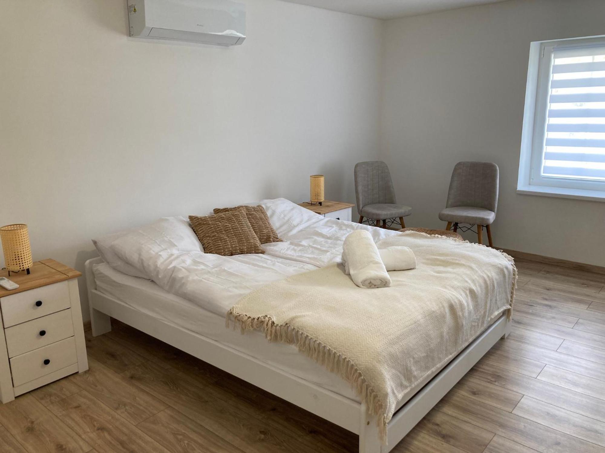 Apartment Hal-szalka Vendeghaz *